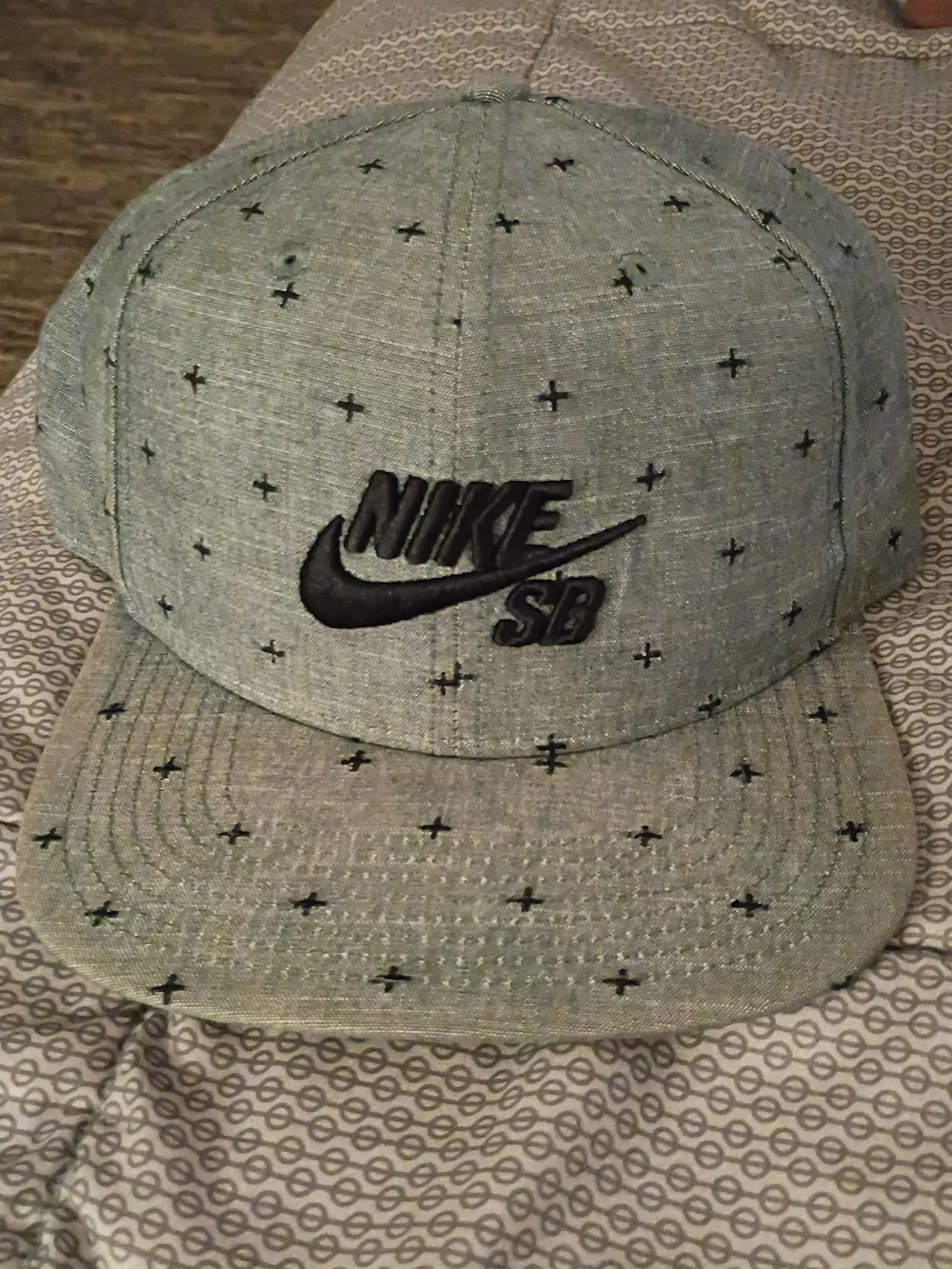 Nike Gray Cross-Pattern Snapback Hat
